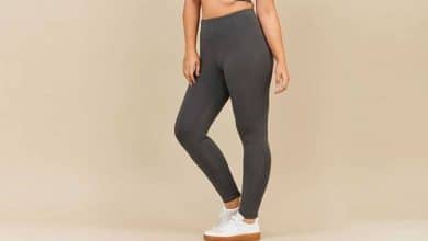 girls with anti cellulite leggings